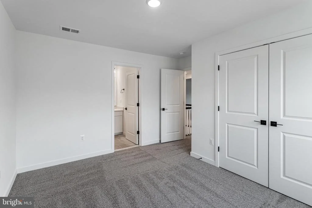 Photo of 2083 SPRINGVALE DRIVE