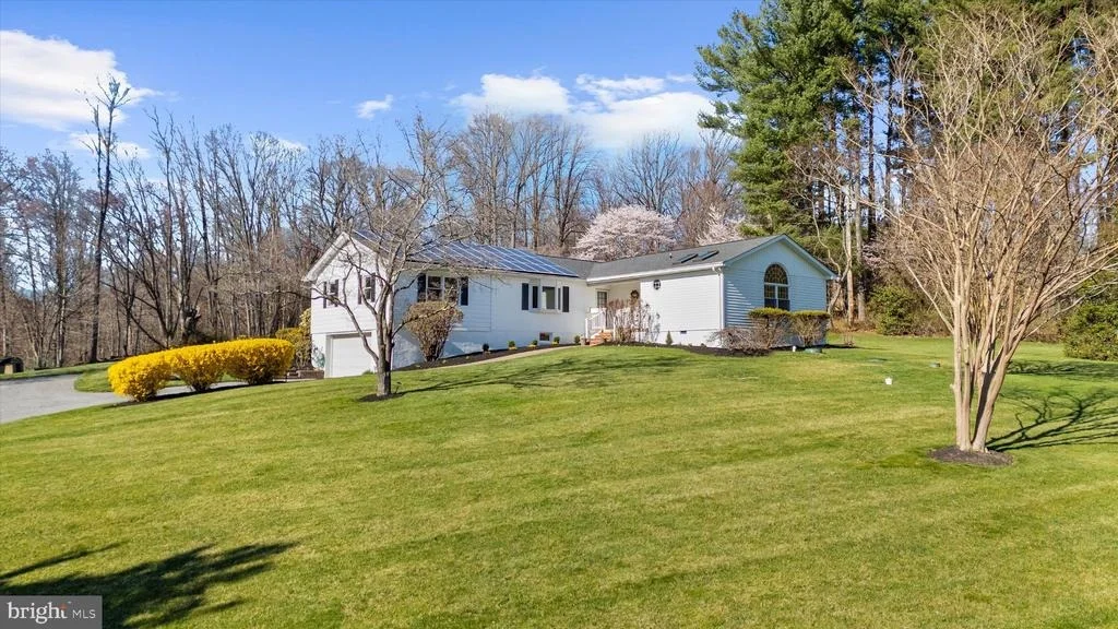 Photo of 4402 MEADOWCLIFF ROAD