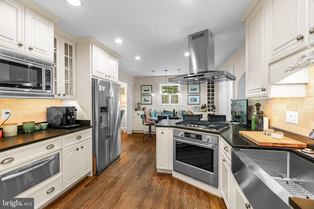 Photo of 1000 W BRADDOCK ROAD