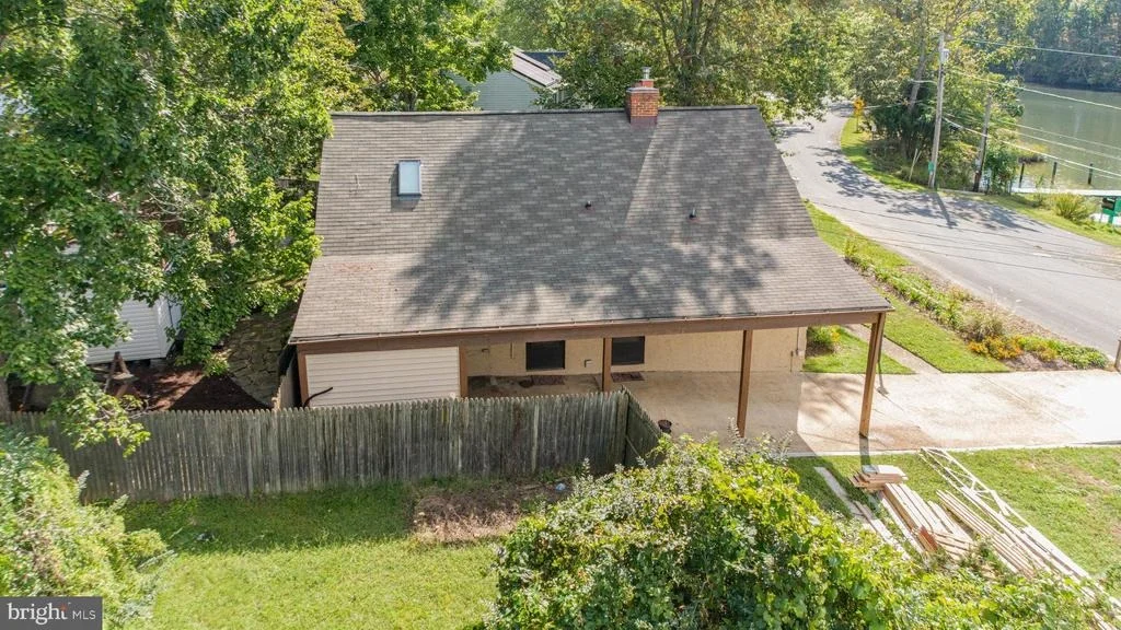 Photo of 2033 SHORE DRIVE