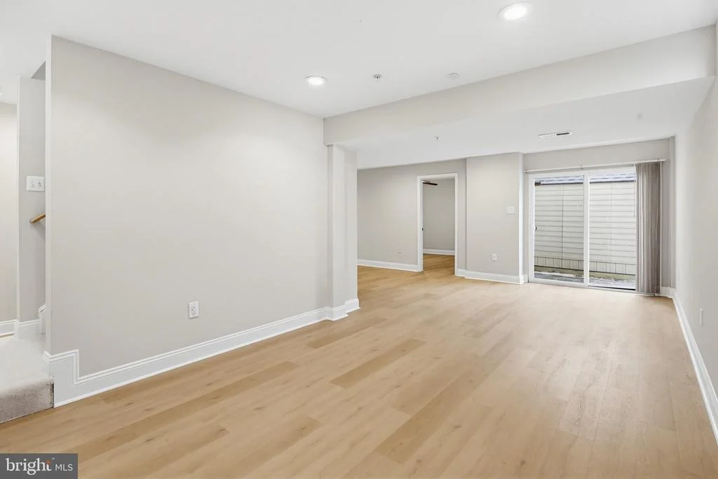 Photo of 14603 FARNHAM LANE
