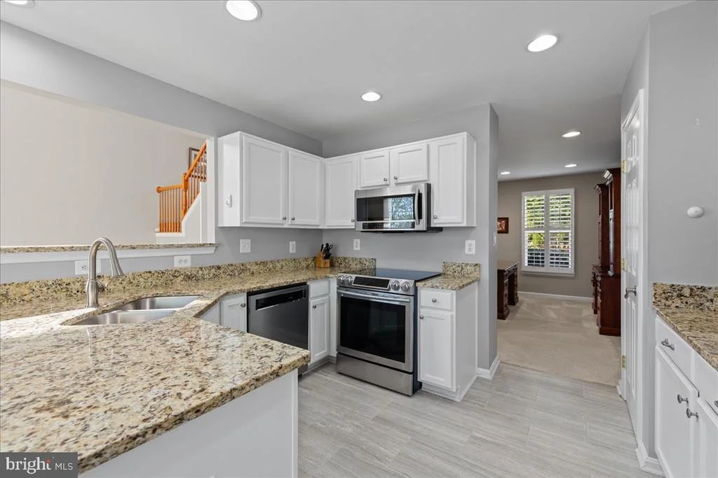 Photo of 17124 MAGIC MOUNTAIN DRIVE