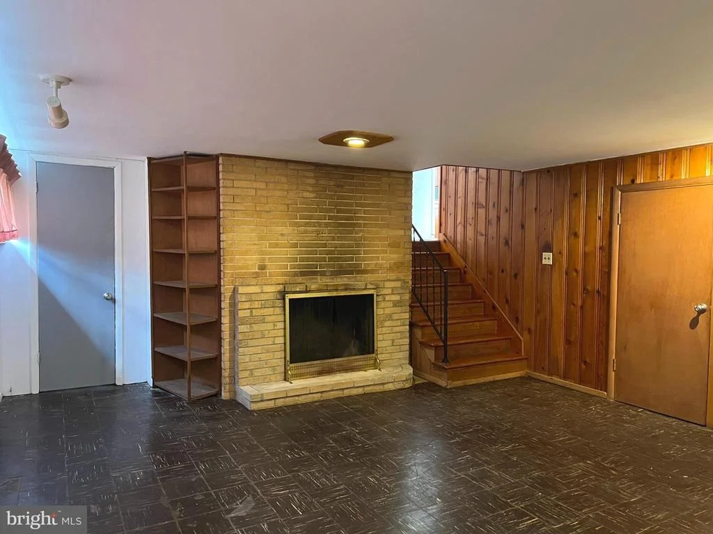 Photo of 102 OAK DRIVE