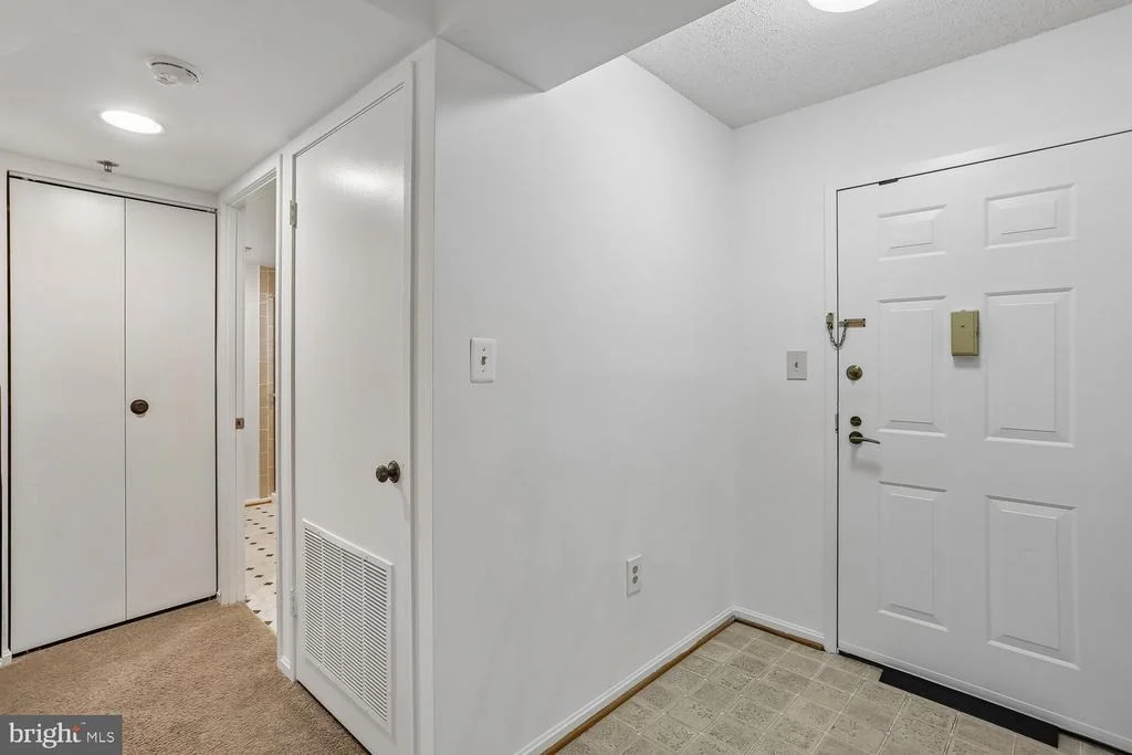 Photo of Unit 4702 at 15100 INTERLACHEN DRIVE