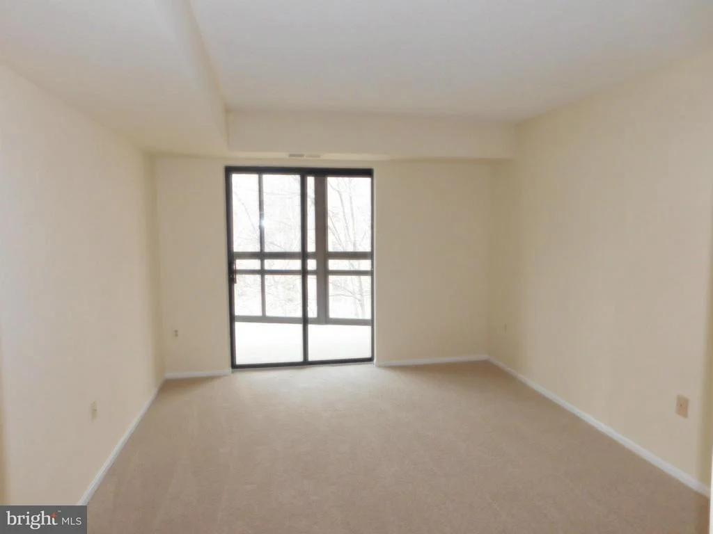 Photo of Unit 3818 at 15115 INTERLACHEN DRIVE