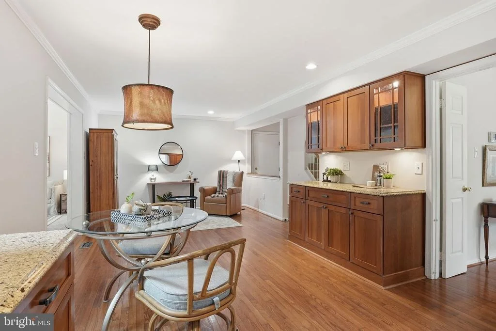 Photo of 289 COLLEGE MANOR DRIVE