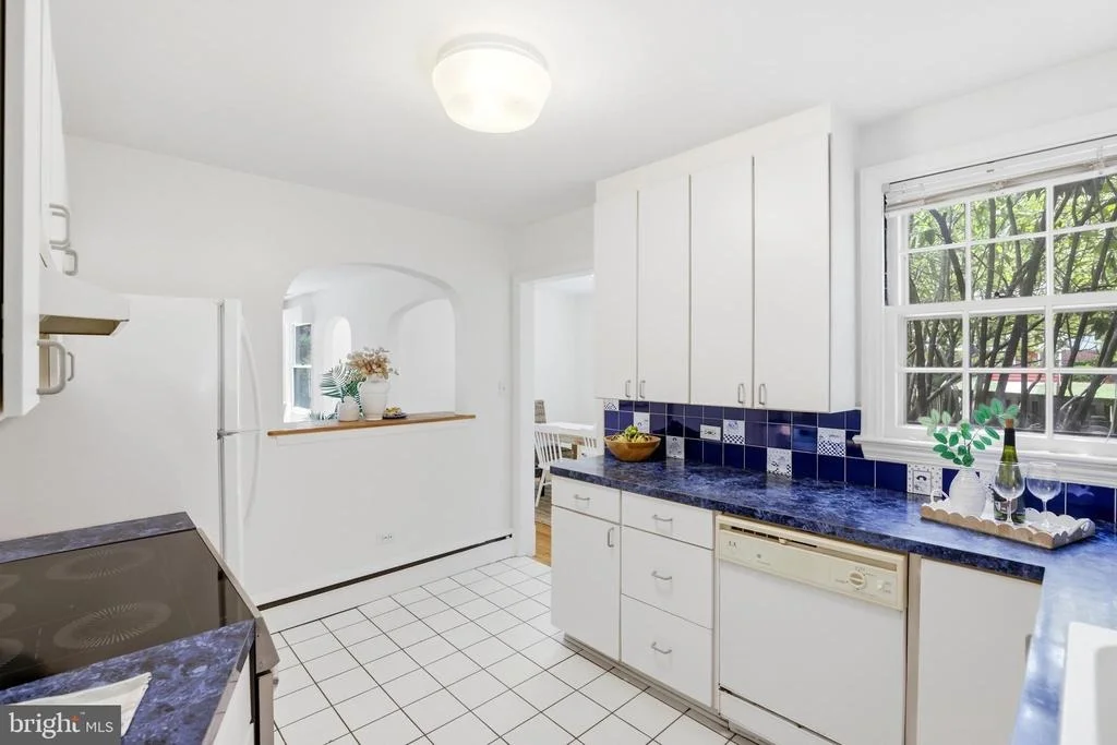 Photo of 411 LUDLOW ROAD