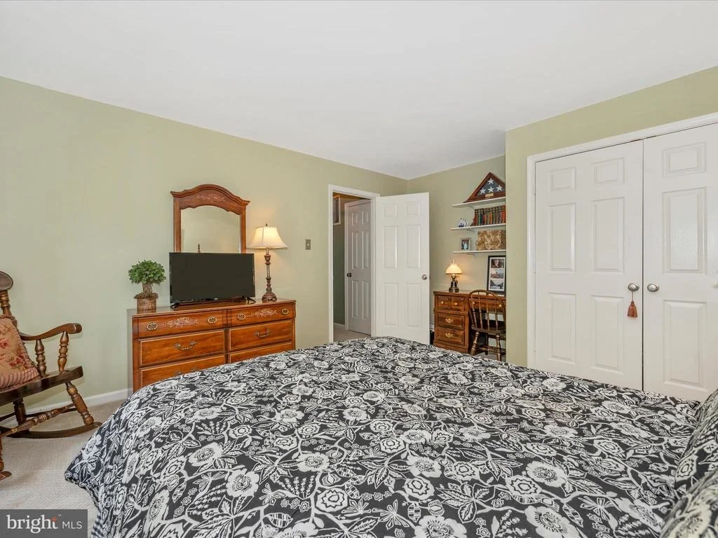 Photo of 2301 FORT WILLIAM DRIVE