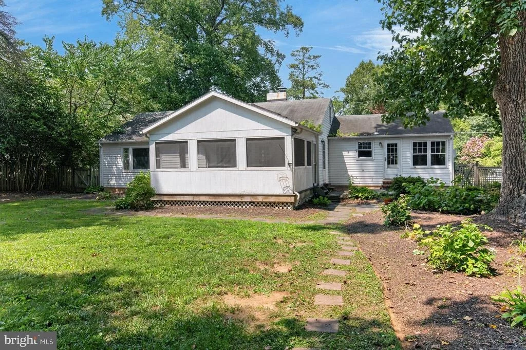 Photo of 111 WARDOUR DRIVE