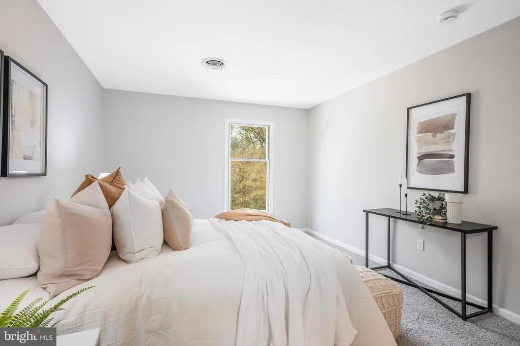 Photo of 525 UPTON ROAD