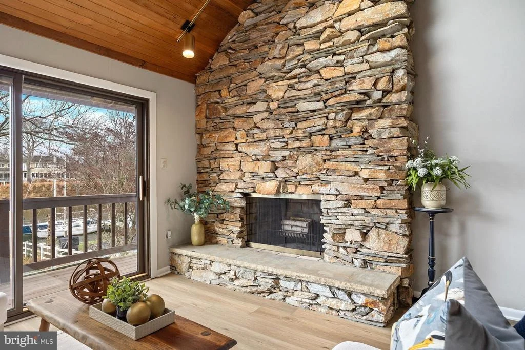 Photo of 1836 BURLEY LANE