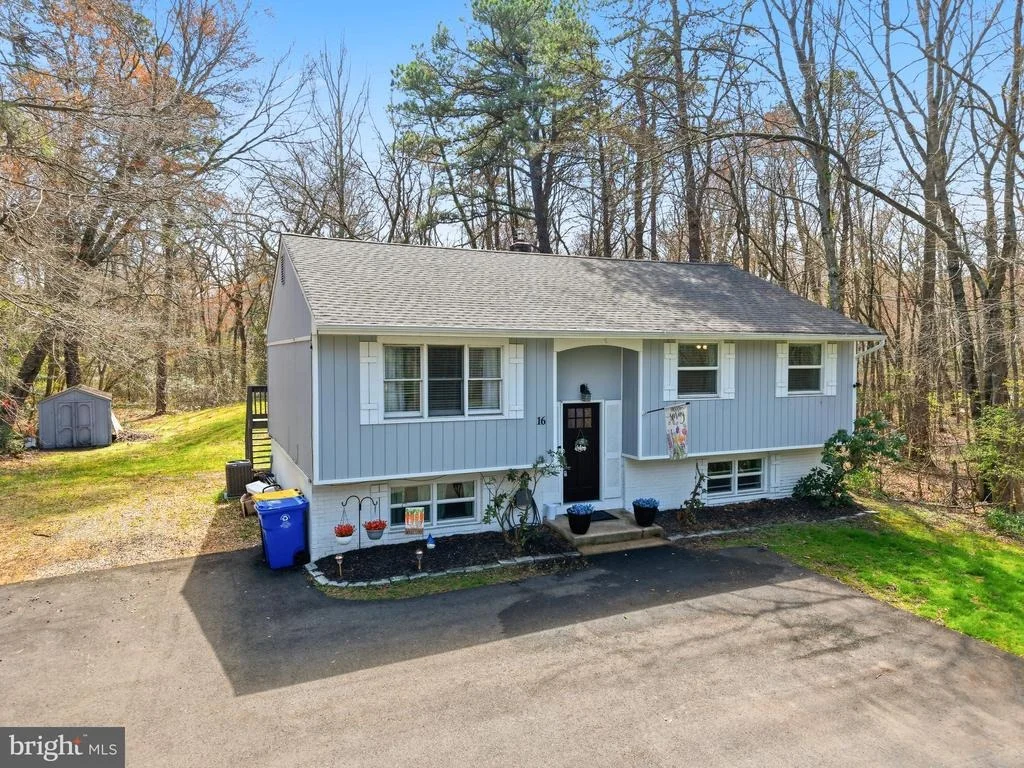 Photo of 16 SKEET ROAD