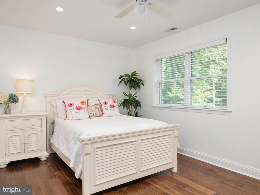 Photo of 6439 MEADOWLARK DRIVE