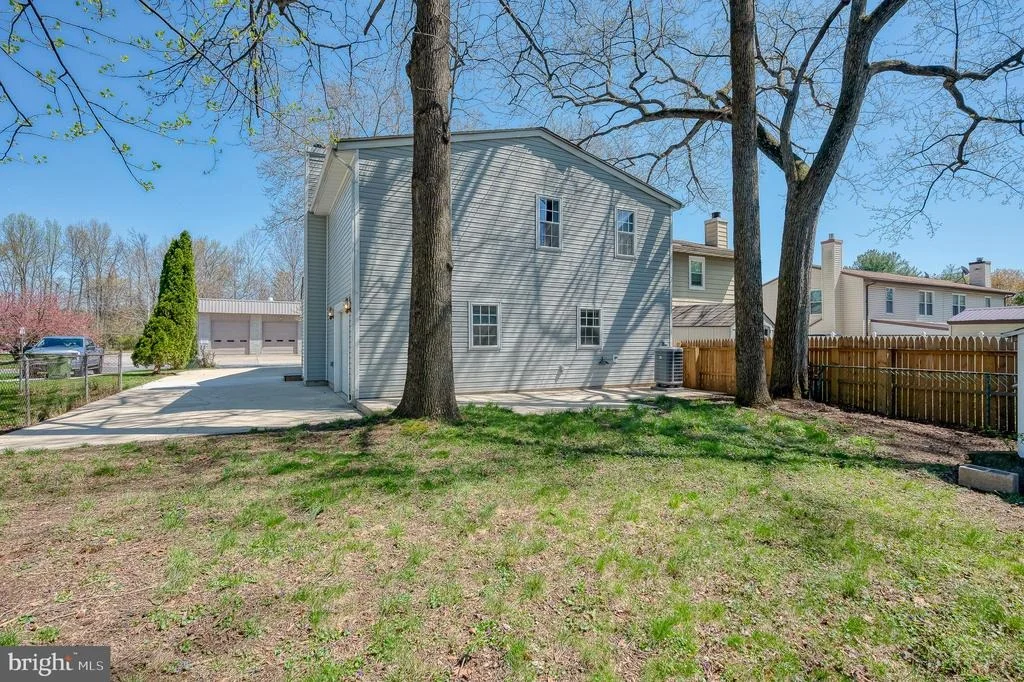 Photo of 406 LABURNUM ROAD