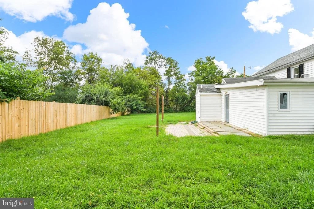Photo of 18003 DAVIS LANE
