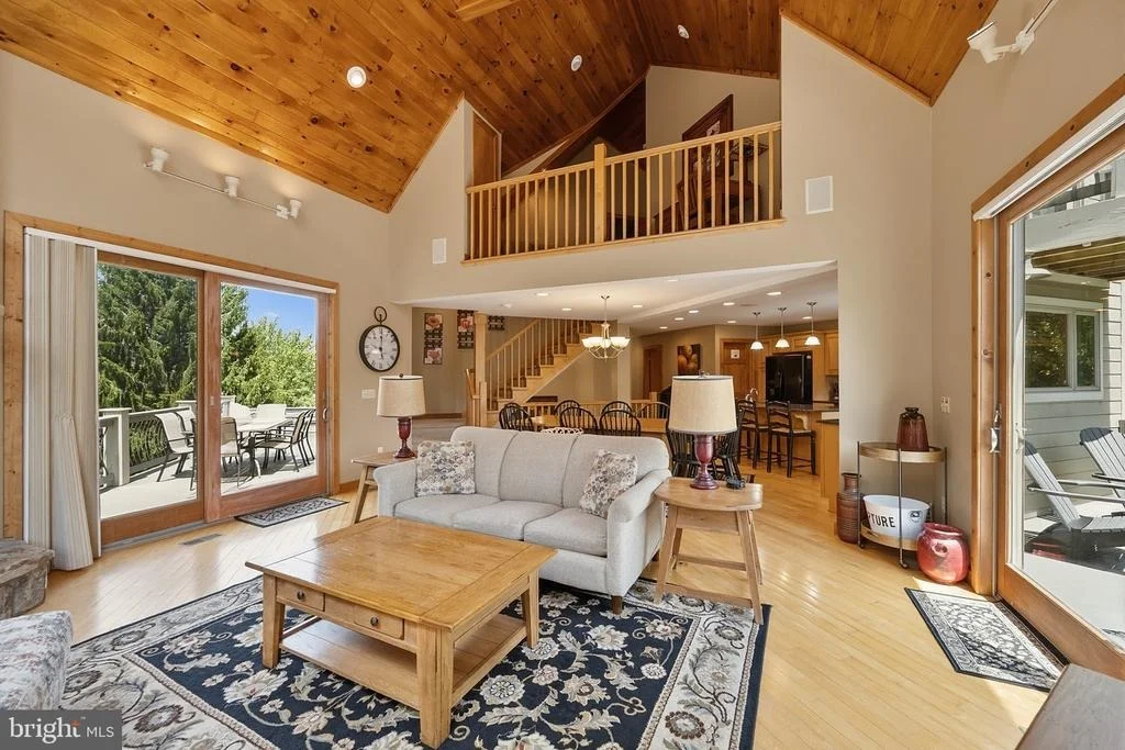 Photo of 250 LAKE POINTE DRIVE