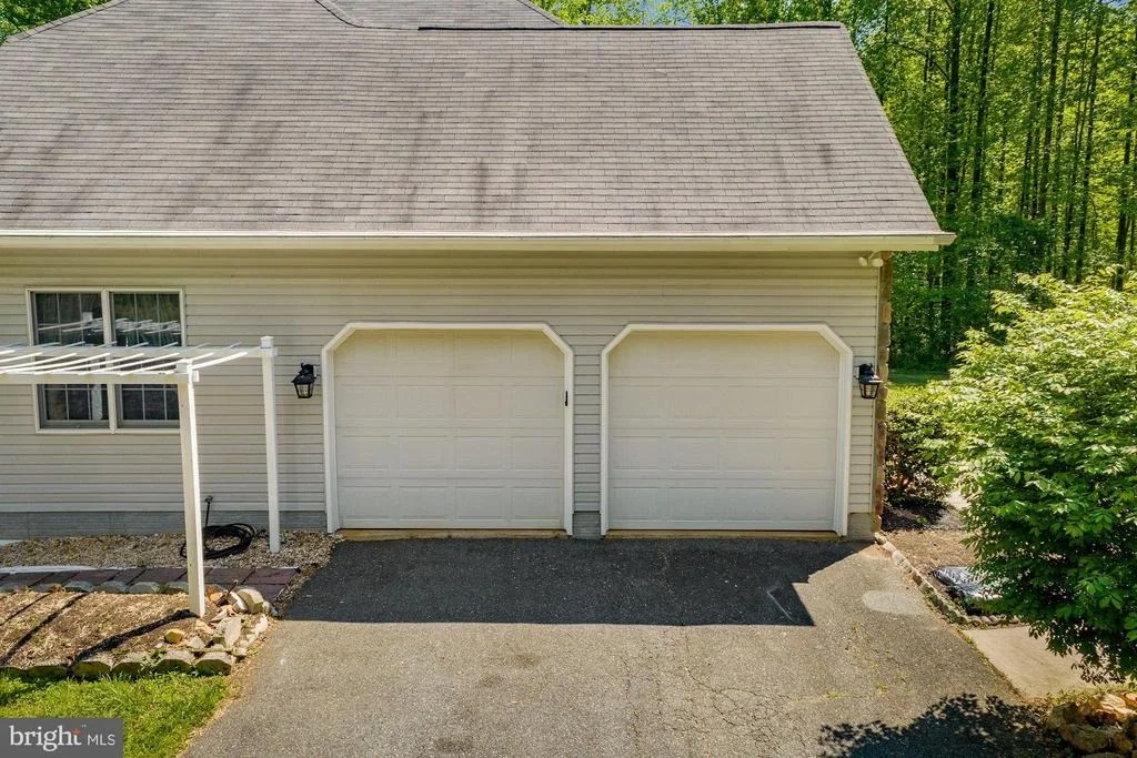 Photo of 1105 THOMPSON WAY