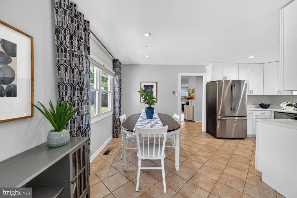 Photo of 3905 CARVEL LANE