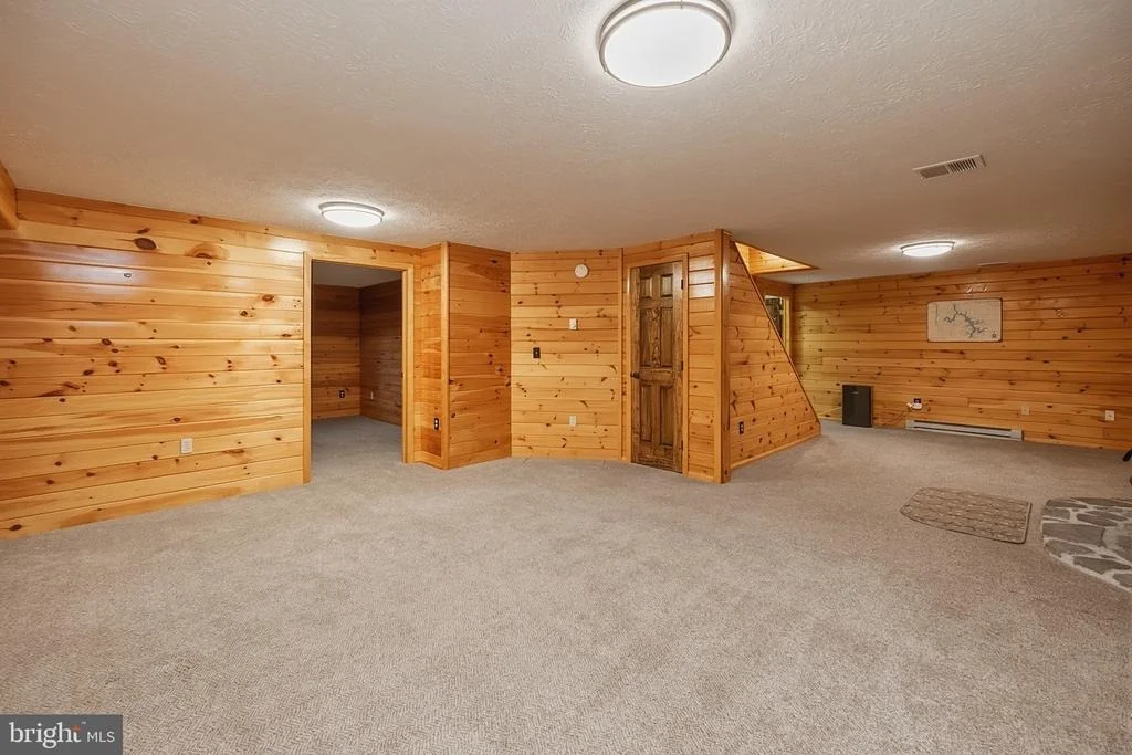 Photo of 253 GLEANINGS DRIVE