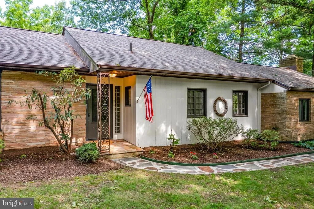 Photo of 7503 RIDGE ROAD
