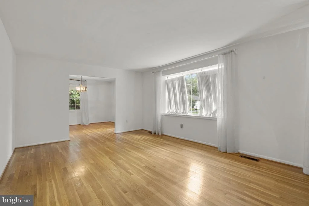 Photo of 17604 PRINCE EDWARD DRIVE