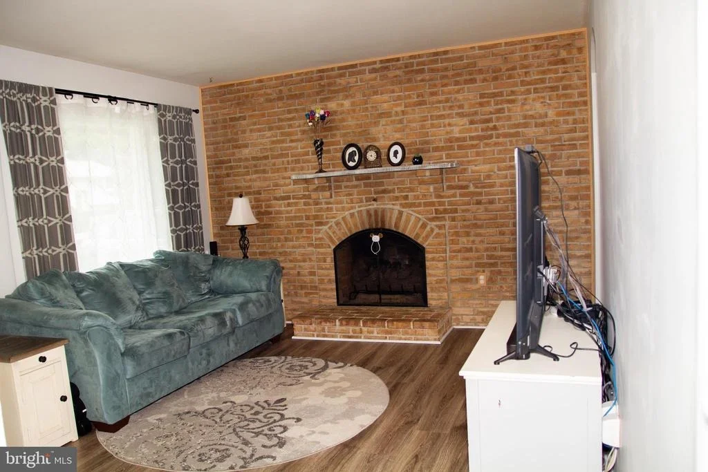 Photo of 276 PINOAK LANE