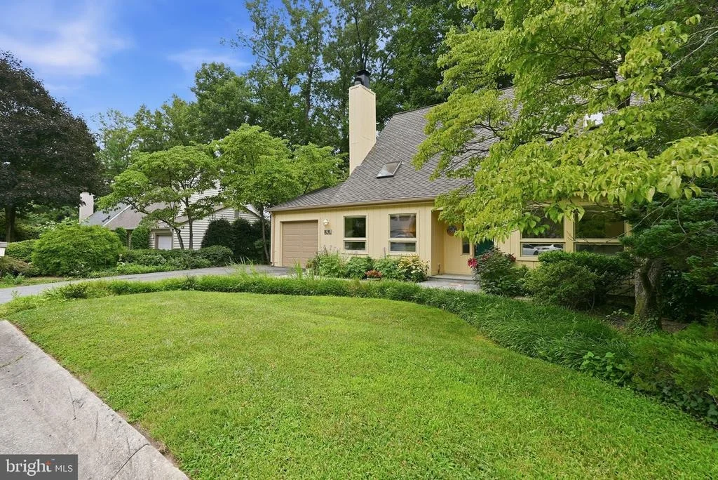 Photo of 11213 ANGUS PLACE