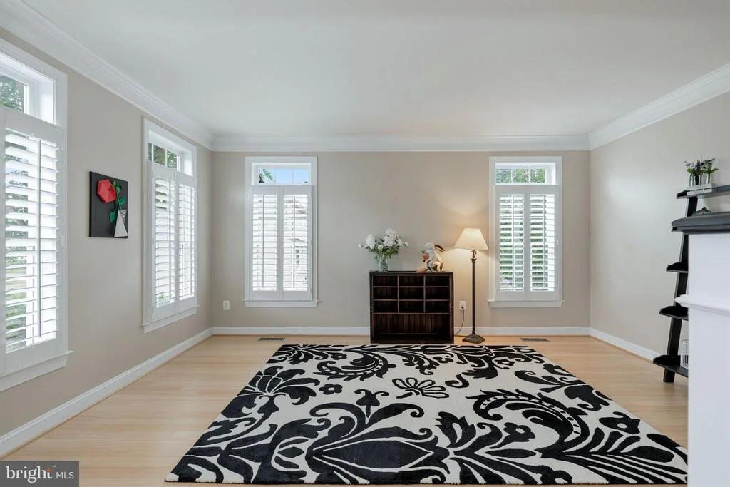 Photo of 9809 JOHN ROBERT WAY