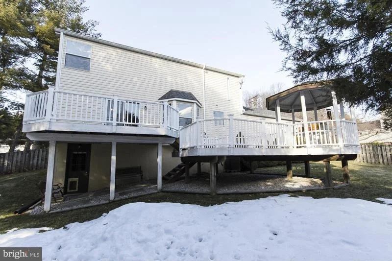 Photo of 10941 HILLTOP LANE