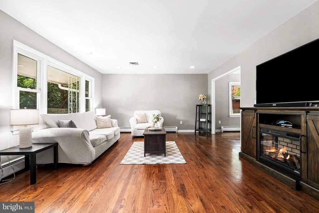 Photo of 1213 DALE DRIVE