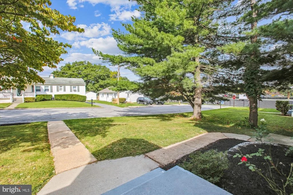 Photo of 904 OAK STREET