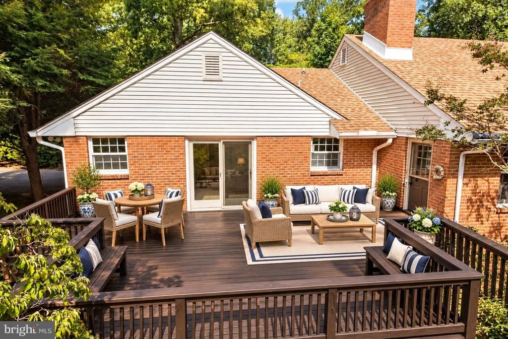 Photo of 10 CHILTON ROAD