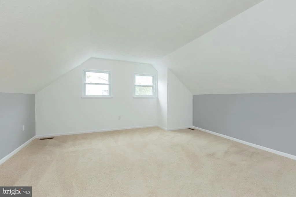 Photo of 706 UNIVERSITY DRIVE