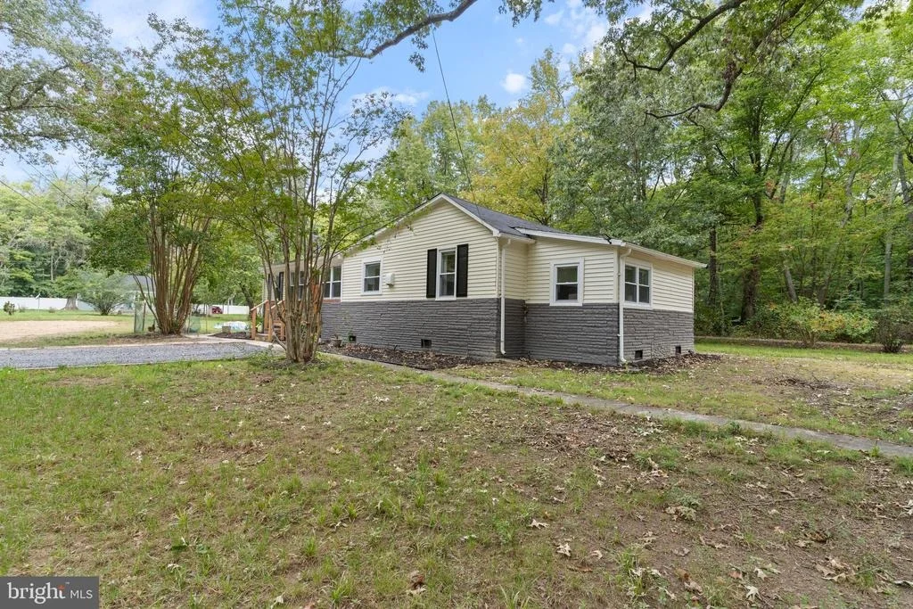 Photo of 6345 BARNETT SMITH PLACE