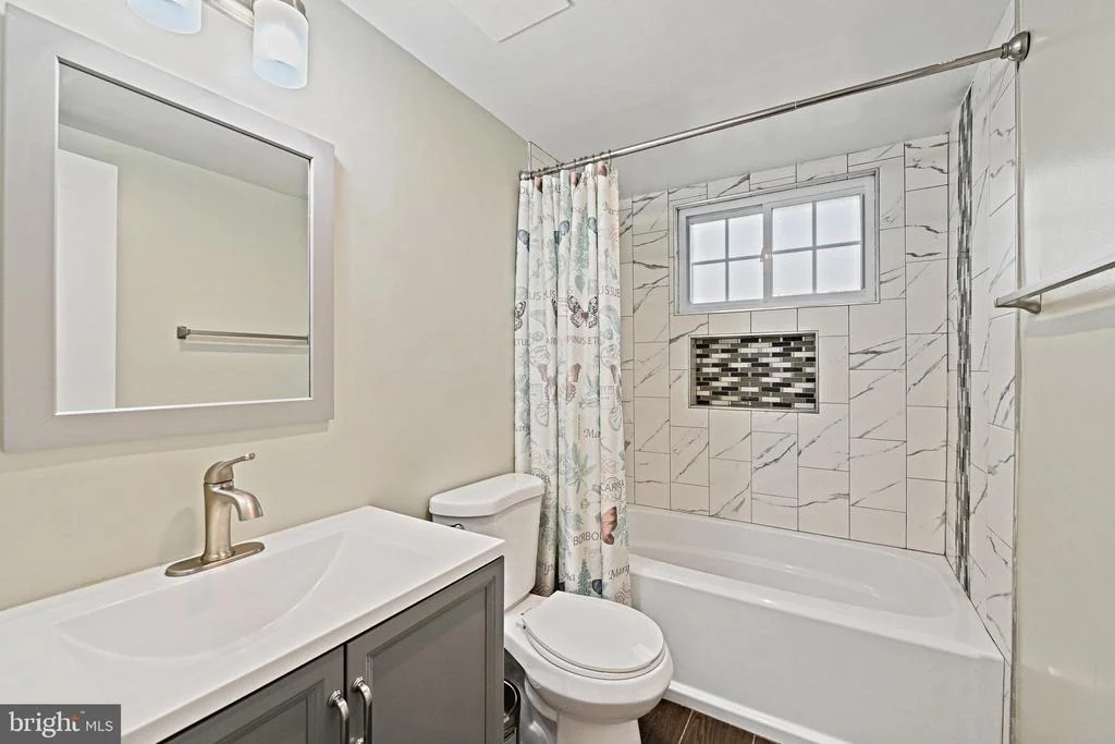 Photo of 7925 ORANGE PLANK ROAD