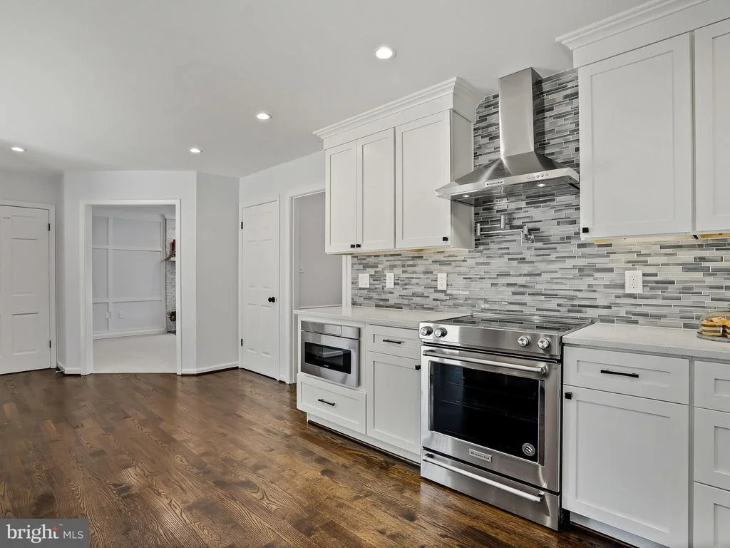 Photo of 8205 GOODHURST DRIVE