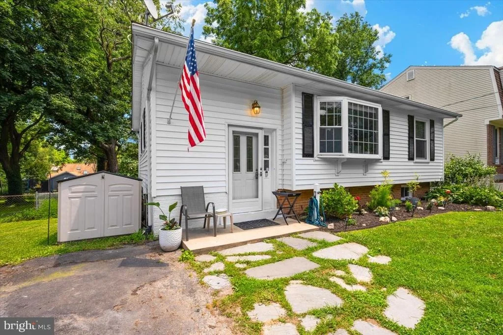 Photo of 10113 DAY AVENUE