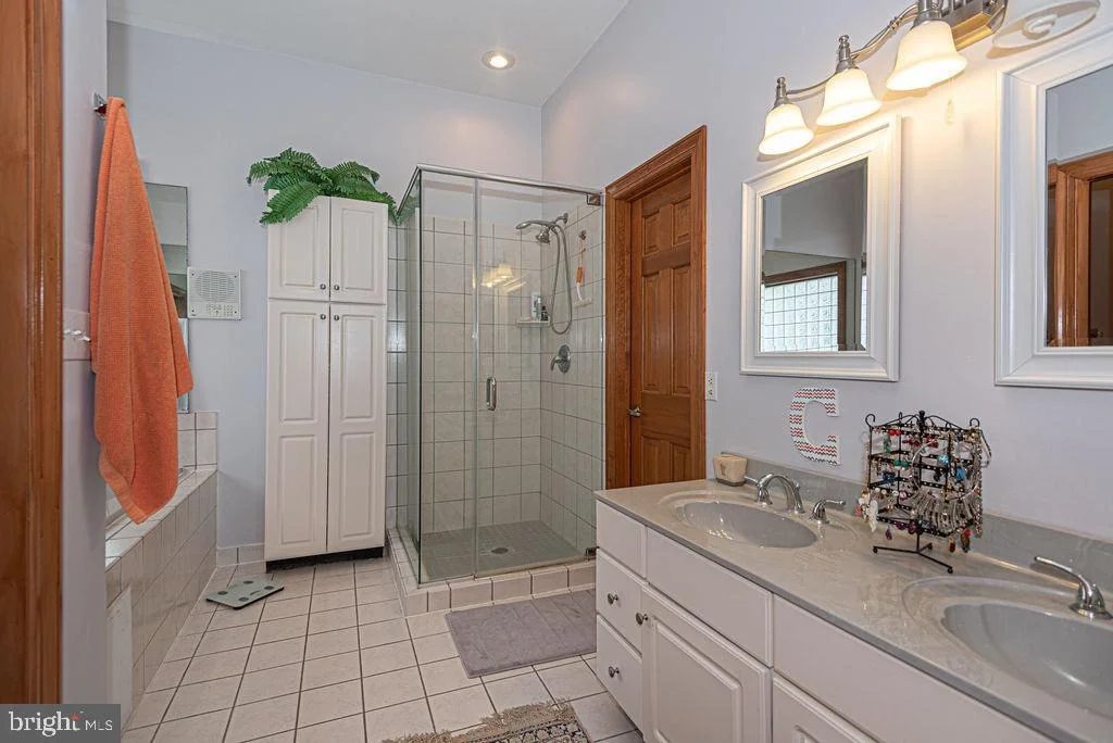 Photo of 23 HARLAN TRACE