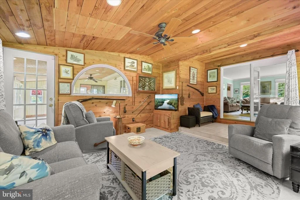 Photo of 2319 BRADDOCK ROAD