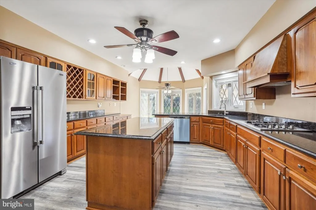 Photo of 18604 WILLOW OAK DRIVE