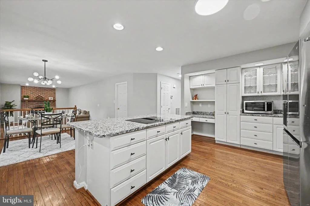 Photo of 8033 CREST ROAD