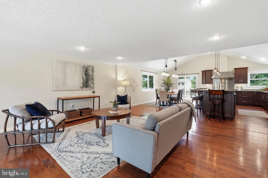 Photo of 490 ELEANOR LANE