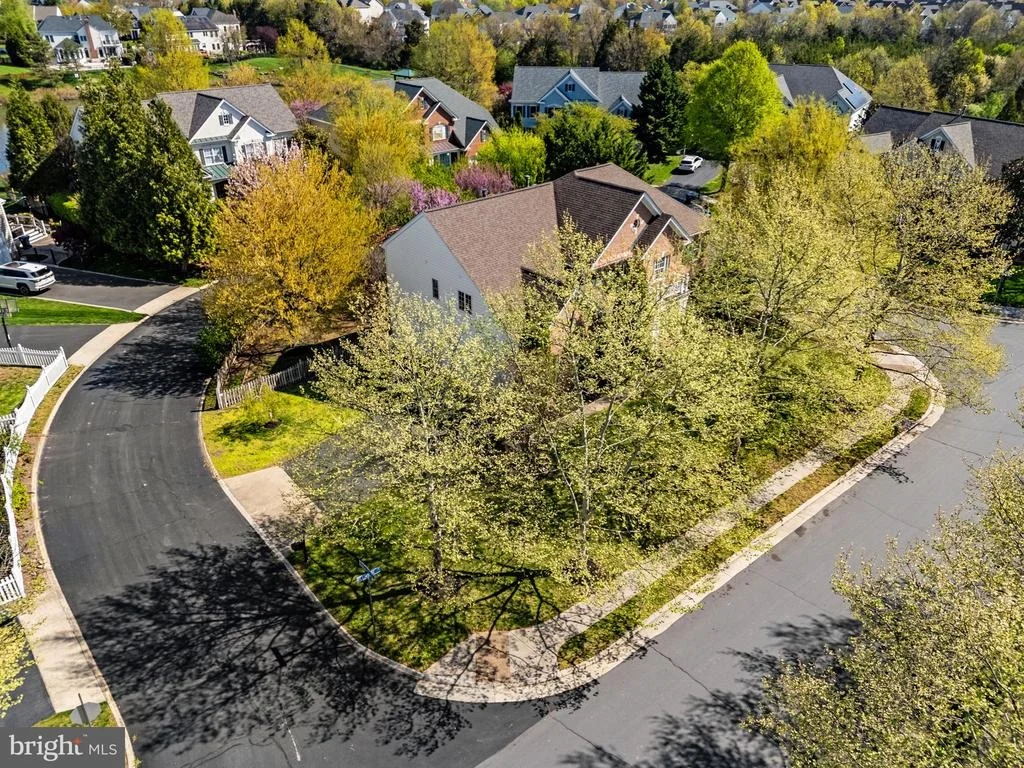 Photo of 42758 GLENSIDE DRIVE