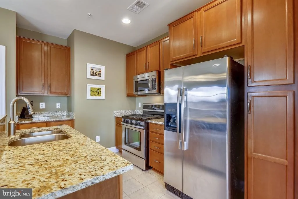 Photo of 19487 DOVER CLIFFS CIRCLE