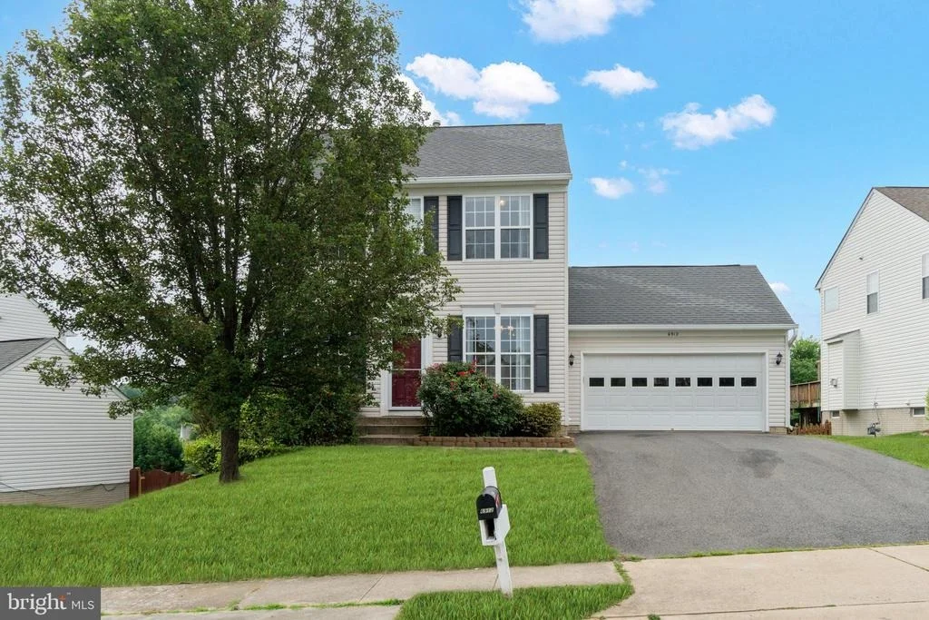 Photo of 6912 VERSAILLE DRIVE