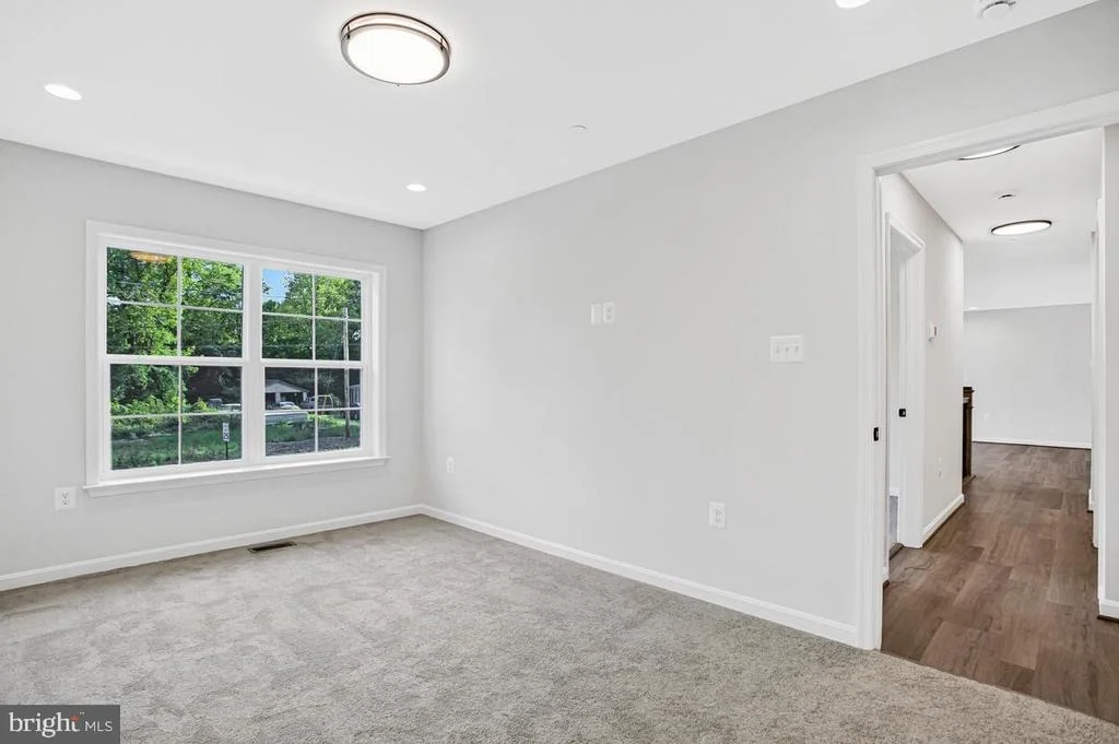 Photo of 10 POPLAR LANE