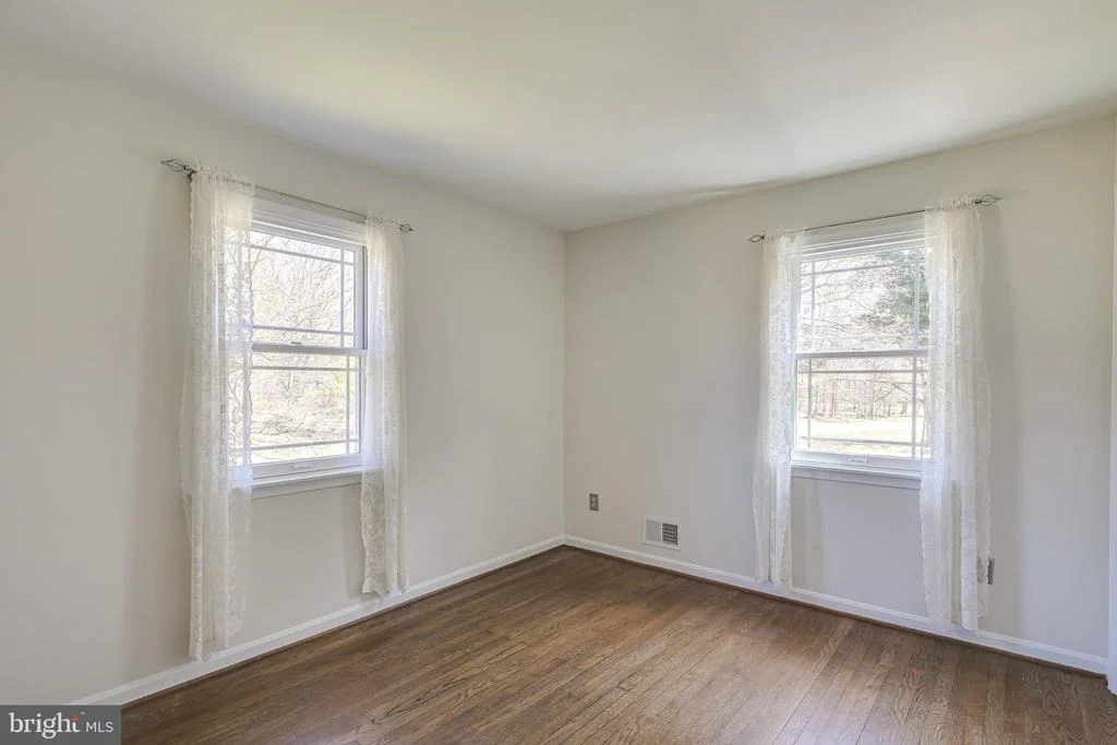 Photo of 1699 JUSTIN DRIVE