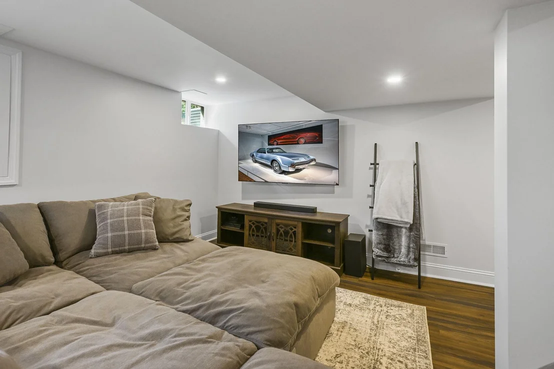 Photo of 559 CABOT DRIVE