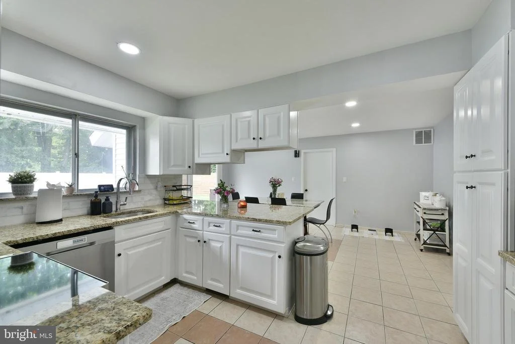 Photo of 8 WINDOVER LANE