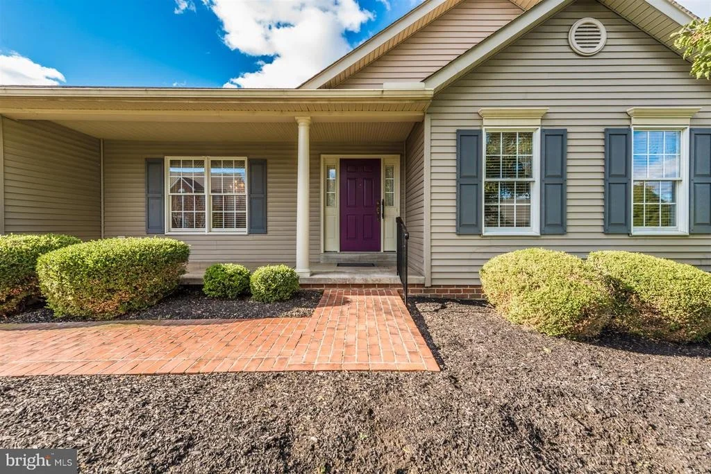 Photo of 1015 BEXHILL DRIVE